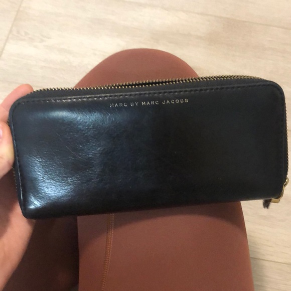 Marc by Marc Jacobs Wallet - Picture 6 of 7